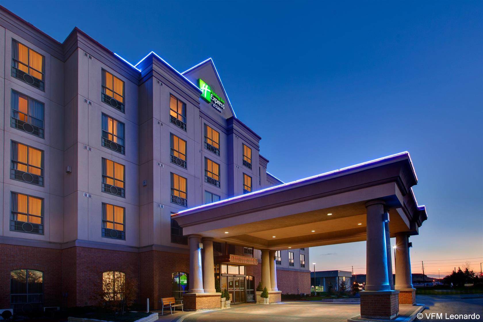 Holiday Inn Express Hotel & Suites Milton By Ihg Exterior photo